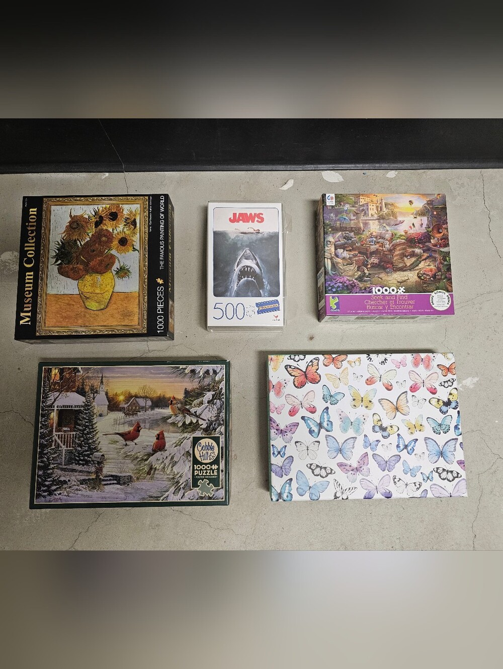 5  jigsaw puzzles - Jaws 500 pc,  Picasso Vase with Flowers 1000 pc